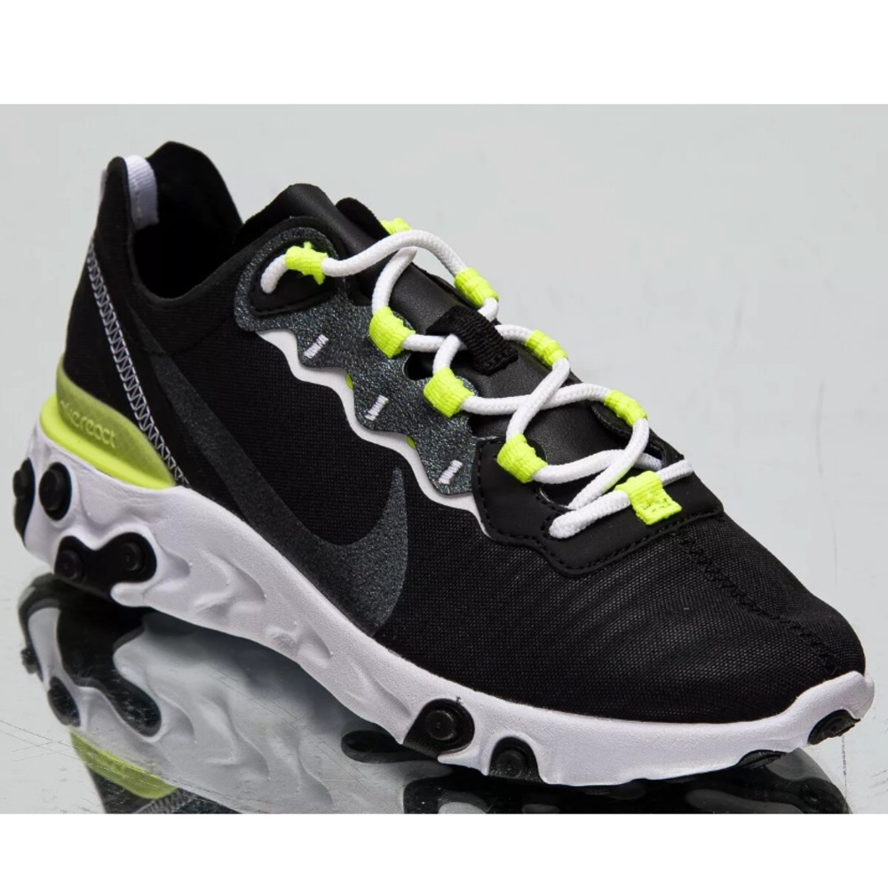 Women’s Nike React Element 55 black&green Sz 6